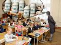 Жители Украины недовольны поборами в школах, дорогими учебниками и равнодушными педагогами