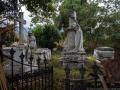 Кризис в Венесуэле добрался до кладбищ: людей хоронят в братских могилах