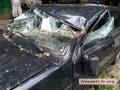 В Николаеве припаркованный автомобиль за секунду превратился в металлолом