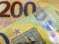 В странах еврозоны появились новые банкноты 100 и 200 евро