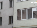 В Черновцах из окна многоэтажки расстреляли автомобиль