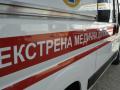 Медикам пришлось два километра нести роженицу на носилках в Ивано-Франковской области