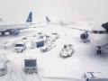 Из-за снега в США отменили более 900 авиарейсов, еще почти 8 тысяч перенесли