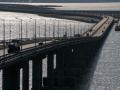 Оккупанты закрывают Керченский мост блокпостами