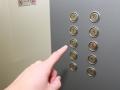 Столичные власти не планируют отключать лифты в домах