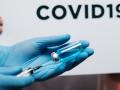 В Польше - скандал вокруг COVID-вакцинации селебрити и политиков