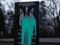 Вандалы облили краской памятник воинам АТО/ООС в Киеве