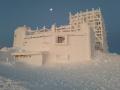Обсерватория на горе Поп Иван полностью покрыта снегом и напоминает сказочный дворец