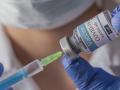 Больше половины украинцев не готовы делать COVID-прививки