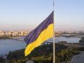В Киеве приспустят главный флаг из-за сильного ветра