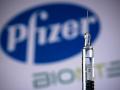 Вакцинация в Украине: Pfizer будут везти из Киева и размораживать в областях