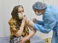 В Украине частично вакцинировали против COVID-19 первый миллион человек