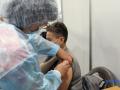 В Киеве от коронавируса вакцинировались более 400 тысяч человек