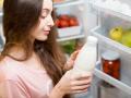 Почему молоко нельзя хранить на дверце холодильника