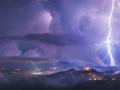 Зафиксирована самая большая и продолжительная молния в мире