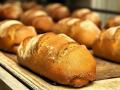 Пекарі поскаржилися на супермаркети: як в Україні накручують ціни на хліб