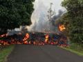 На Гавайях бушует вулкан: потоки лавы отрезали от мира дома жителей