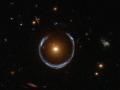 Хаббл обнаружил в космосе самое большое кольцо Эйнштейна