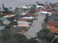 В Австралии город затопило водой с крокодилами