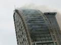 В Баку пожар охватил семь этажей 130-метровой высотки 