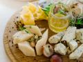 Сырная тарелка: 6 основных правил ее составления