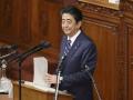 Колишній прем'єр-міністр Японії помер після нападу