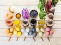 Цибуля, буряк і куркума: як пофарбувати яйця натуральними барвниками