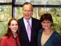 Сексуальные домогательства: Буш-старший снова в центре внимания