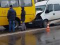 В Ровно в школьный автобус влетел бус