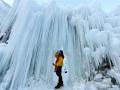 Зимняя сказка: в Поднебесной замерзли водопады
