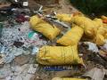 Незаконная свалка медицинских отходов обнаружена в лесу в Киевской области