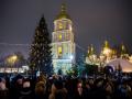 В Киеве зажгли огни на главной елке страны