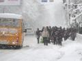 Сильный снегопад во Львове: уборочная техника будет работать круглосуточно