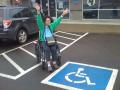 Всем людям с инвалидностью разрешили бесплатно парковаться