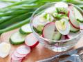 Салат із редиски з яйцем та огірком: рецепт простої та корисної страви