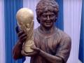 Марадоне поставили статую, которая еще хуже чем бюст Рональду