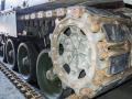 В Харькове грабители похитили части танковых траков со склада Минобороны