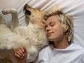 Мінус хвостатих грілок: експертка розповіла, як часто потрібно прати білизну, якщо ви спите з тваринами