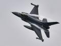 Українські пілоти почали навчання на винищувачах F-16