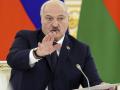 Недуга, яка збиває з ніг: ЗМІ дізналися про хворобу Лукашенка