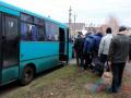 Украинских пленных доставили к пункту обмена