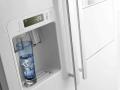 Диспенсер для подачи воды в холодильнике – экзотика или необходимость?