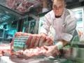 Ціни на м'ясо в Україні підскочили на 30%: чи чекати спаду після Великодня