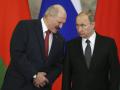 Лукашенко может делать реверансы, но он всегда остается маленьким Путиным