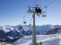 200 лыжников застряли на подъемнике в Альпах