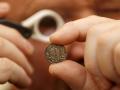 Золото, срібло, монети, сережки: металошукач натрапив на 800-річний скарб