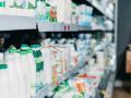 В Україні знизились ціни на молочні продукти: скільки коштує масло, кефір та сметана