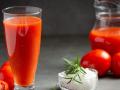 Смачно, як у дитинстві: простий рецепт томатного соку, який перевершить магазинний