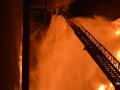 Удар по нафтобазі в російському Орлі: пожежу гасять 60 людей та потяг