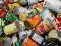 Продукти, які краще не купувати консервованими